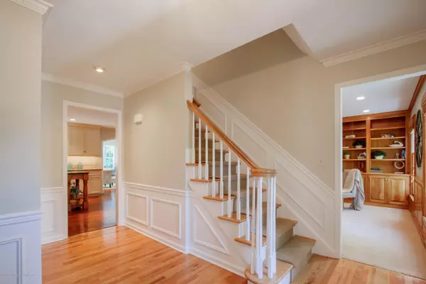 Fair Haven, NJ 07704,82 Briarwood Road