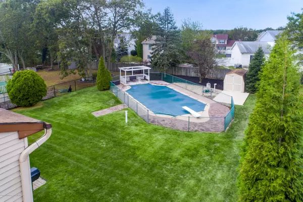 Howell, NJ 07731,32 Cherry Lane