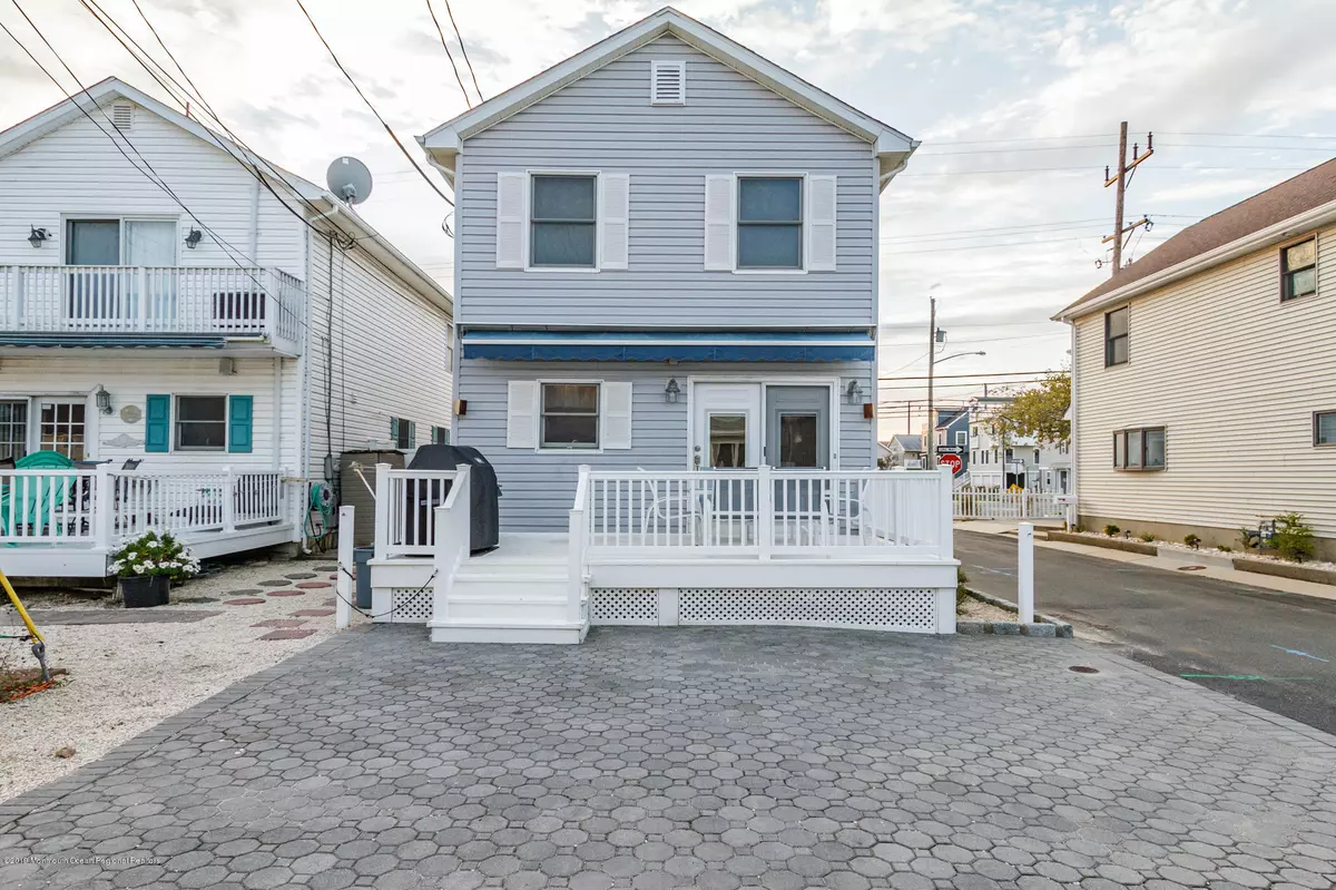 Lavallette, NJ 08735,3036 Route 35 N