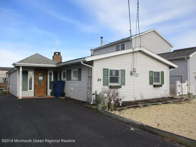 24 W Raritan Drive, Little Egg Harbor, NJ 08087