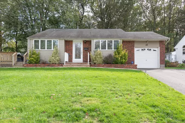 21 Gibson Drive, Hazlet, NJ 07730