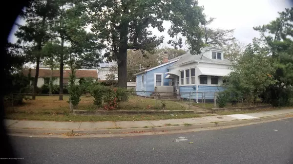 51 Center Avenue, Keansburg, NJ 07734