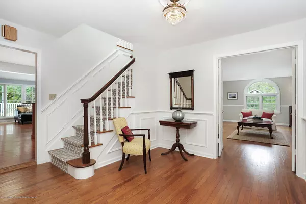 Middletown, NJ 07748,2105 Middletown Lincroft Road