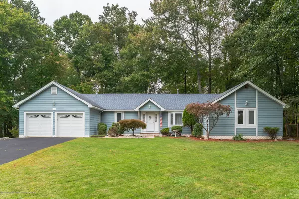 Matawan, NJ 07747,15 Grenoble Court