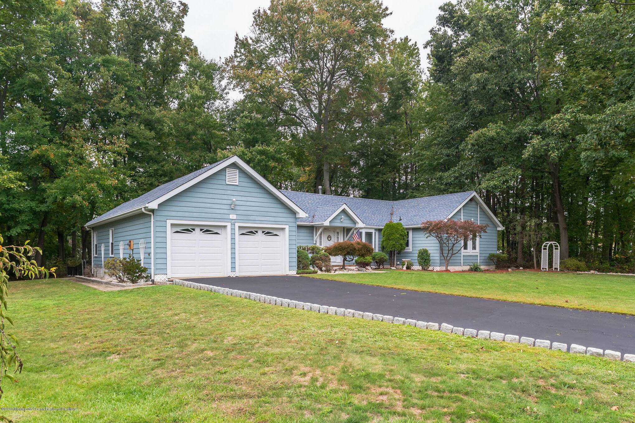 15 Grenoble Court, Matawan, NJ 07747