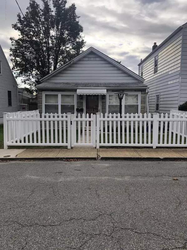 Laurence Harbor, NJ 08879,190 Orchard Avenue