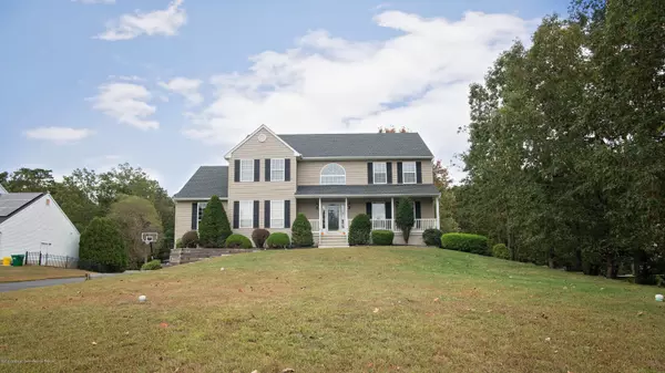 610 Winterberry Boulevard, Jackson, NJ 08527