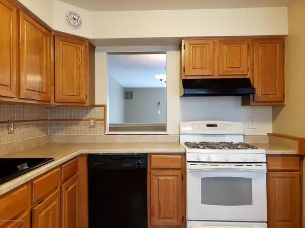 Freehold, NJ 07728,19 Haverford Court #5