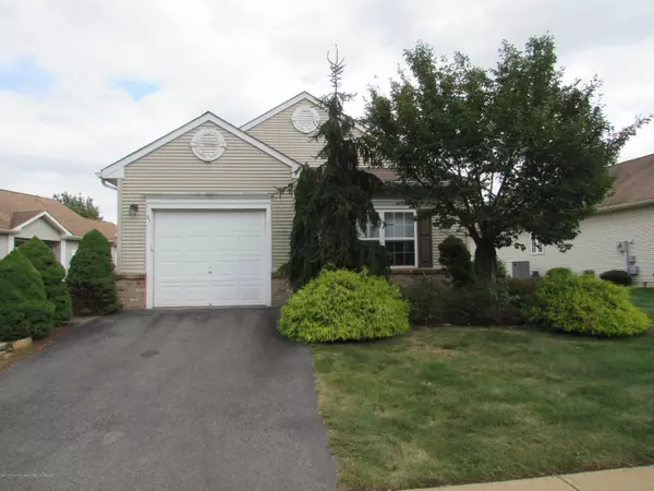 31 Saxony Circle, Manchester, NJ 08759