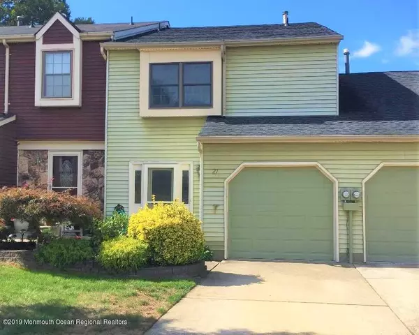 21 Knoll Court, Matawan, NJ 07747