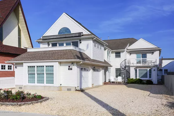 1805 Grand Central Avenue, Lavallette, NJ 08735