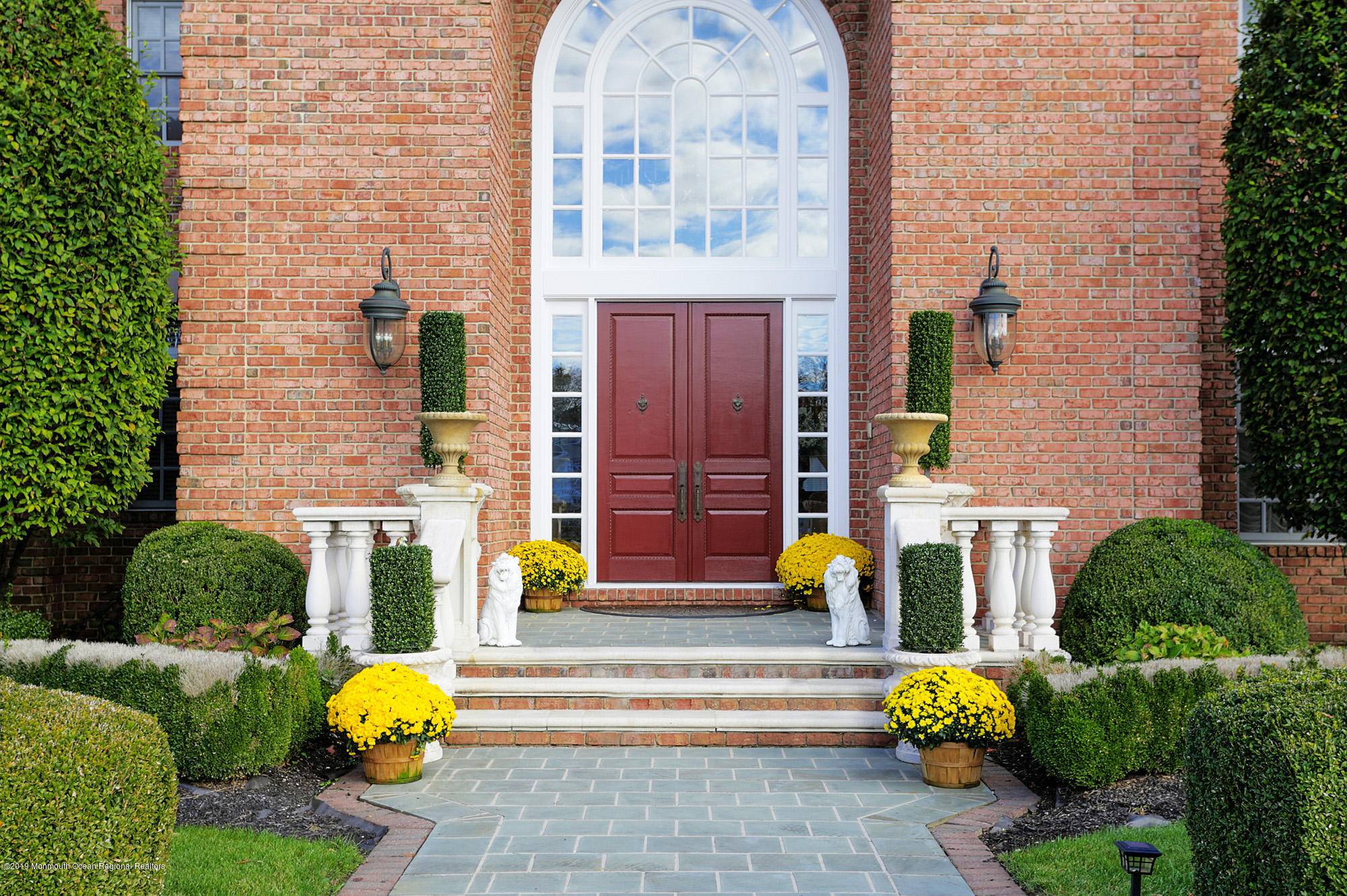 Colts Neck, NJ 07722,5 Evergreen Lane