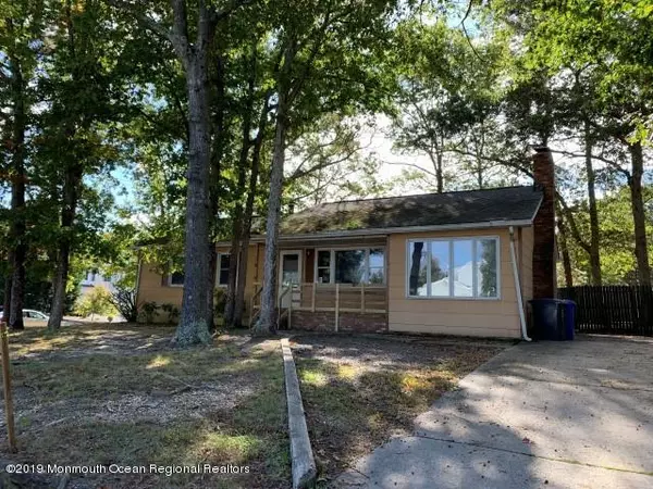 Manahawkin, NJ 08050,210 Mermaid Drive