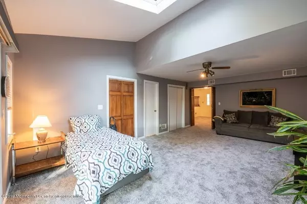 Old Bridge, NJ 08857,21 Cindy Street