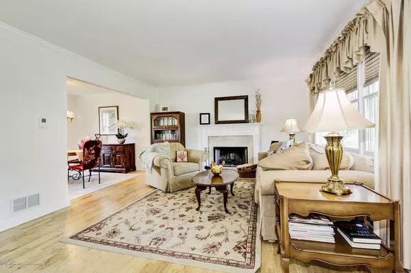 Manasquan, NJ 08736,11 Spruce Avenue
