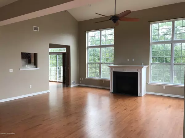 Manahawkin, NJ 08050,8 Farrah Drive