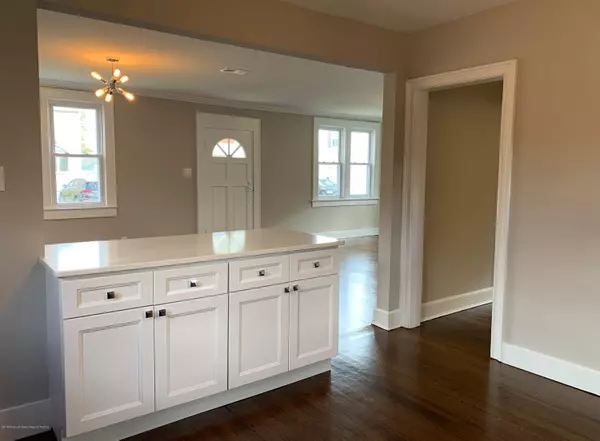 Keyport, NJ 07735,21 Orchard Street