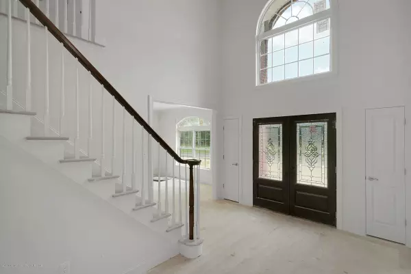 Marlboro, NJ 07746,102 Charleston Court