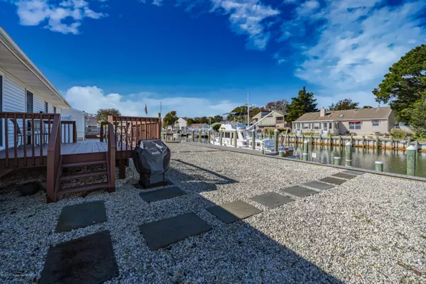 Forked River, NJ 08731,811 Leeward Drive