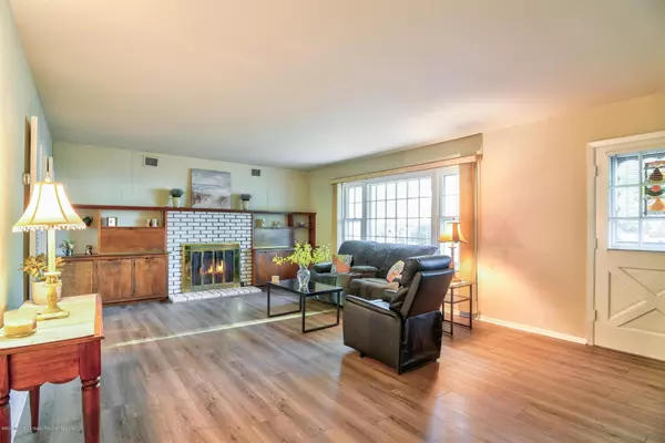 Aberdeen, NJ 07747,12 Donna Place