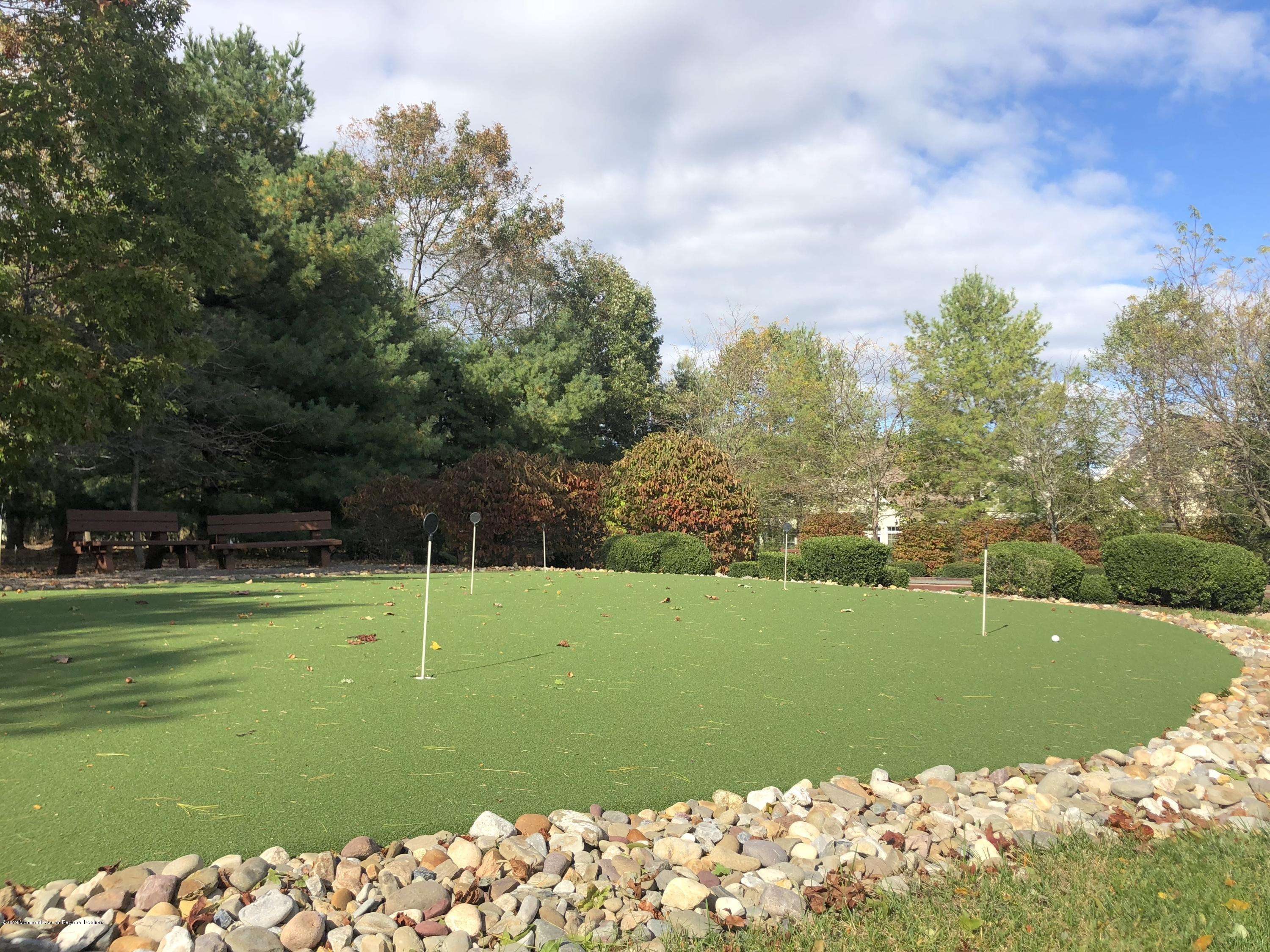 Holmdel, NJ 07733,66 Londonberry Drive