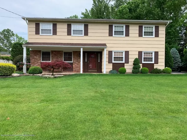 3 Robinson Road, Morganville, NJ 07751