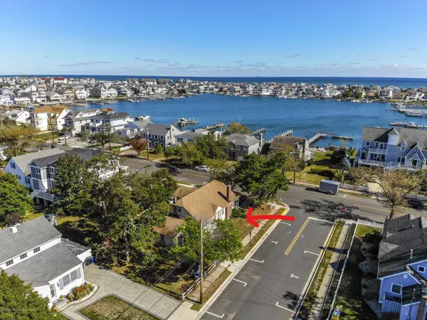 215 Baltimore Avenue, Point Pleasant Beach, NJ 08742