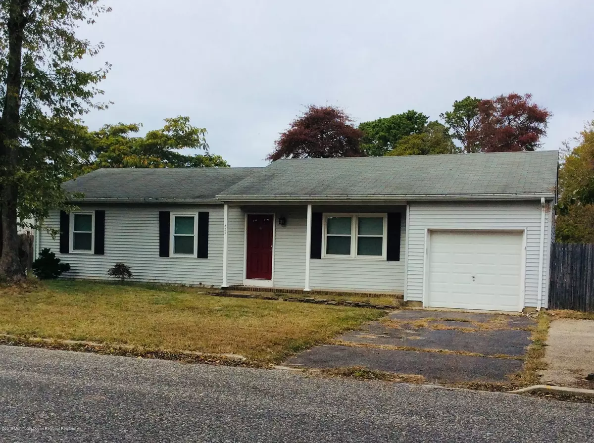 Lanoka Harbor, NJ 08734,822 Hazelton Avenue