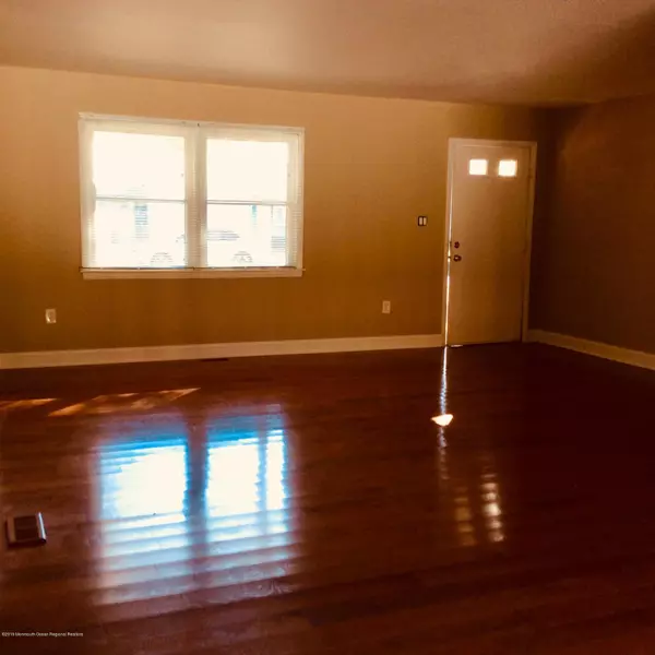 Lanoka Harbor, NJ 08734,822 Hazelton Avenue