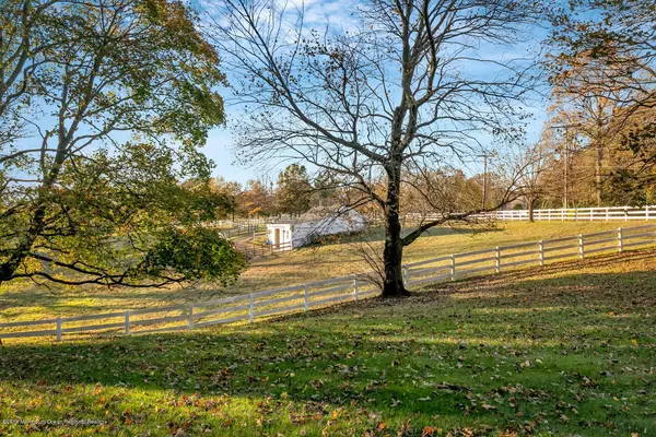 Atlantic Highlands, NJ 07716,720 Kings Highway E