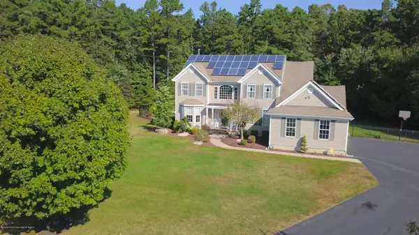 Jackson, NJ 08527,7 Sparrow Court