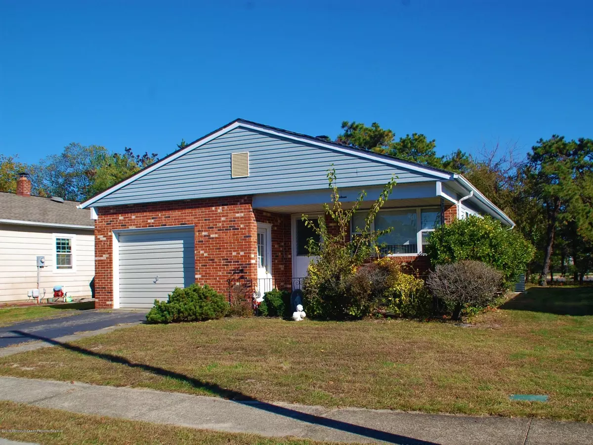 Toms River, NJ 08753,14 Pulaski Boulevard