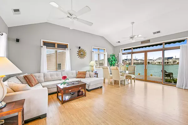 Lavallette, NJ 08735,220 Sailfish Way