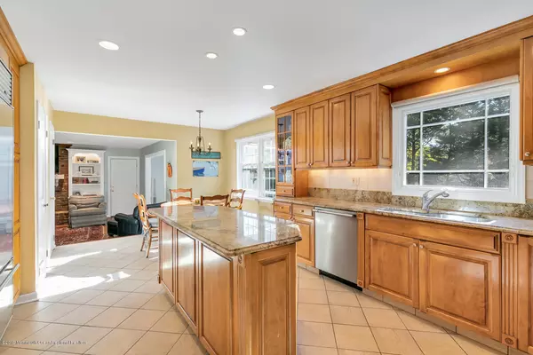 Fair Haven, NJ 07704,53 Lewis Point Road