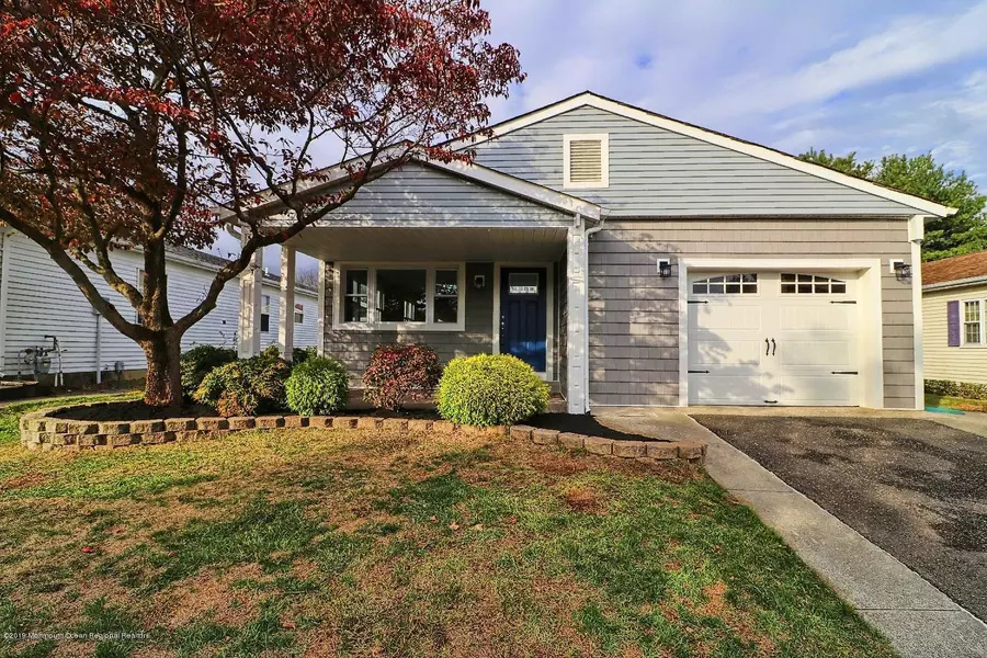 21 Virgin Islands Drive, Toms River, NJ 08757