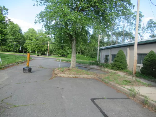 Hamilton, NJ 08619,4054 Mercerville Quakerbridge Road