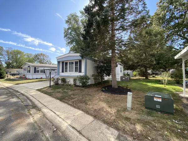 Jackson, NJ 08527,44 Cathy Court