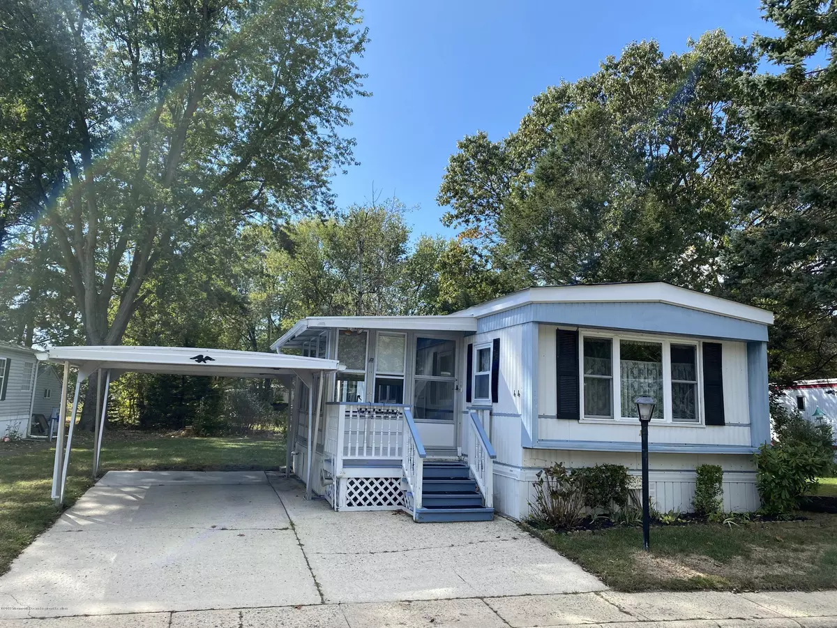 Jackson, NJ 08527,44 Cathy Court