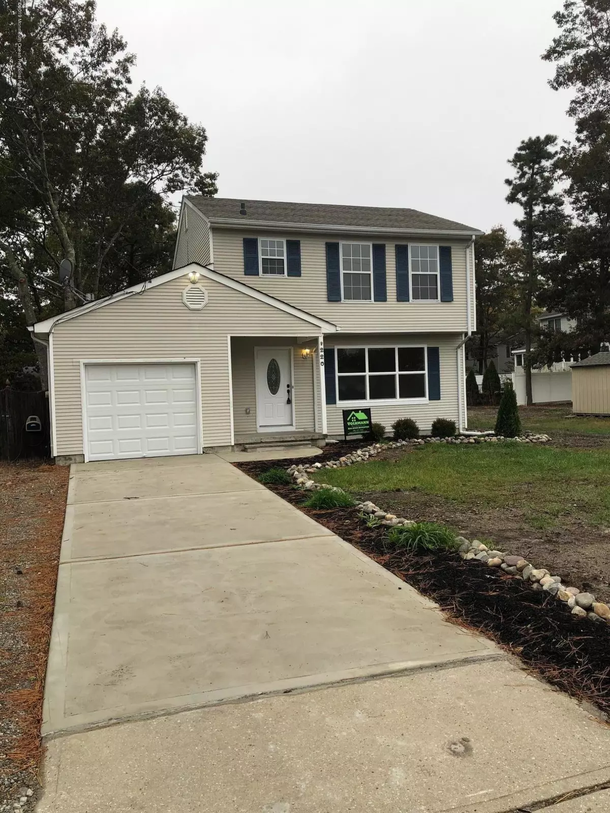 Manahawkin, NJ 08050,220 Salty Avenue