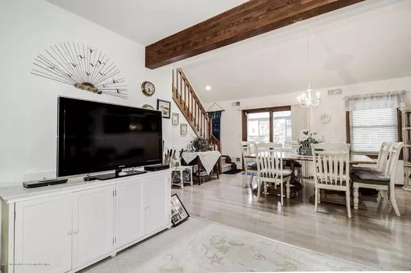 Lanoka Harbor, NJ 08734,958 Meadow Lark Drive