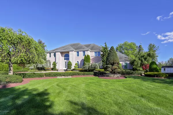 Holmdel, NJ 07733,4 Freemont Lane