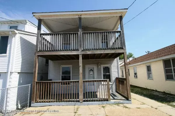 30 Farragut Avenue, Seaside Park, NJ 08752