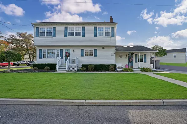 1022 Edmunds Avenue, Union Beach, NJ 07735