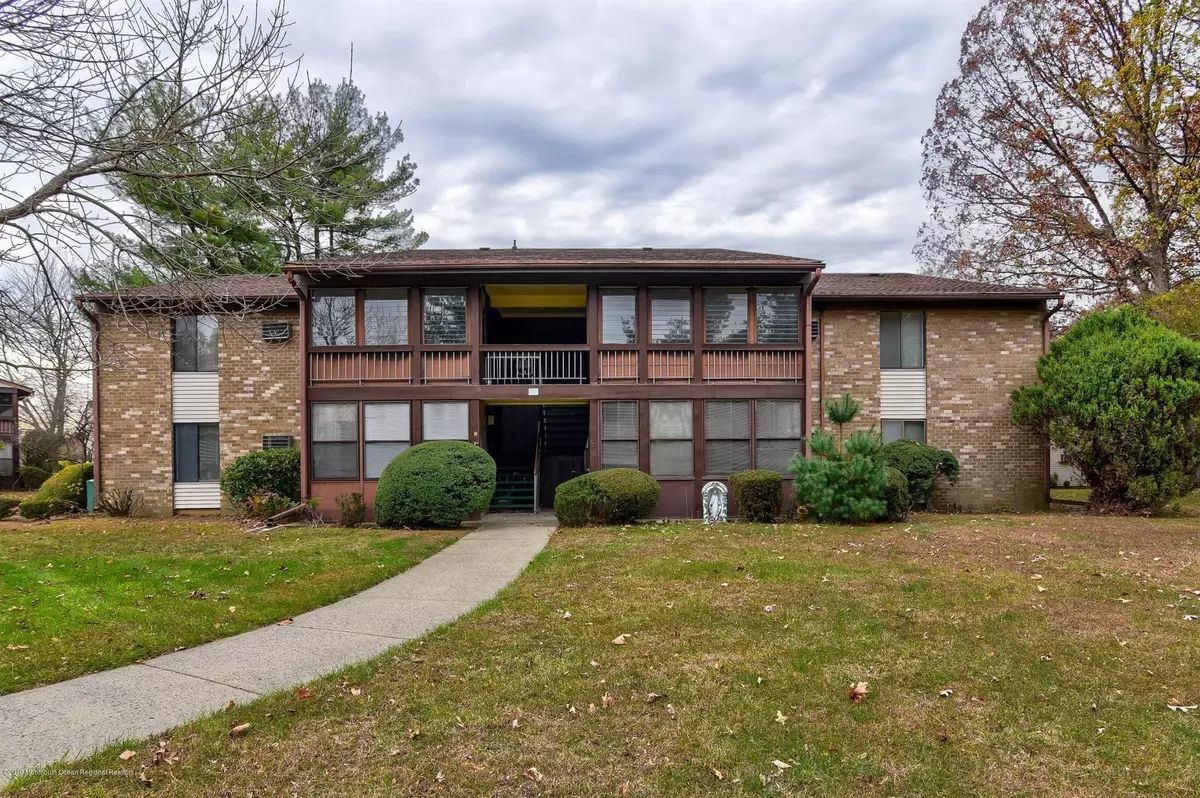 Manalapan, NJ 07726,115 Amberly Drive #F
