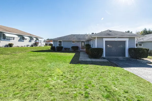 Toms River, NJ 08757,12 St David Drive