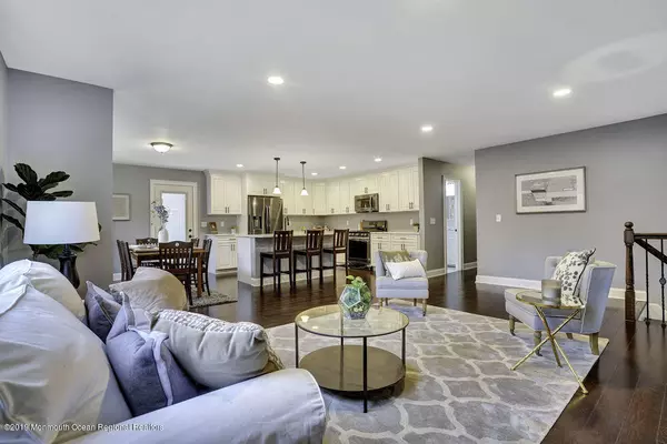 Manalapan, NJ 07726,4 Birmingham Drive