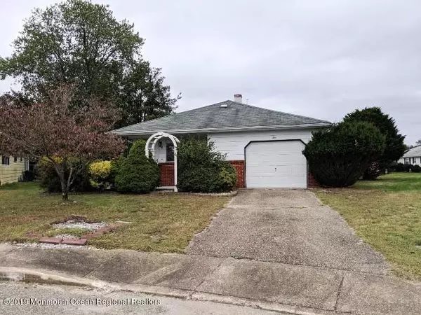 Toms River, NJ 08757,4 Saint Nicholas Court