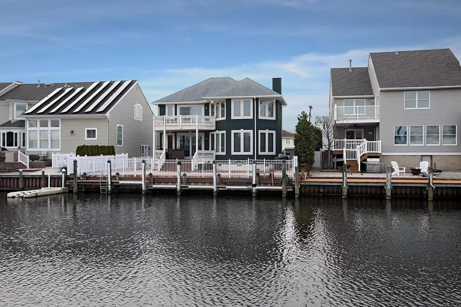 1652 Center Street, Point Pleasant, NJ 08742
