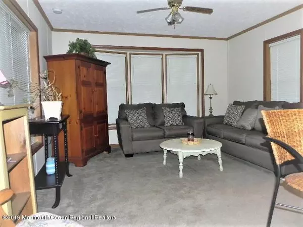 Whiting, NJ 08759,6 Raccoon Avenue