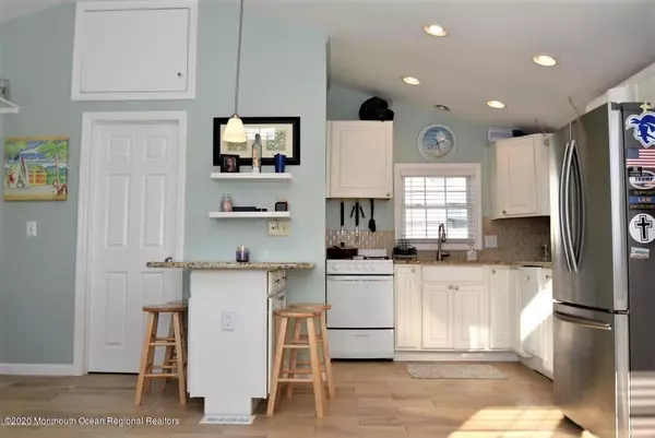 Lavallette, NJ 08735,120 W Bonita Way